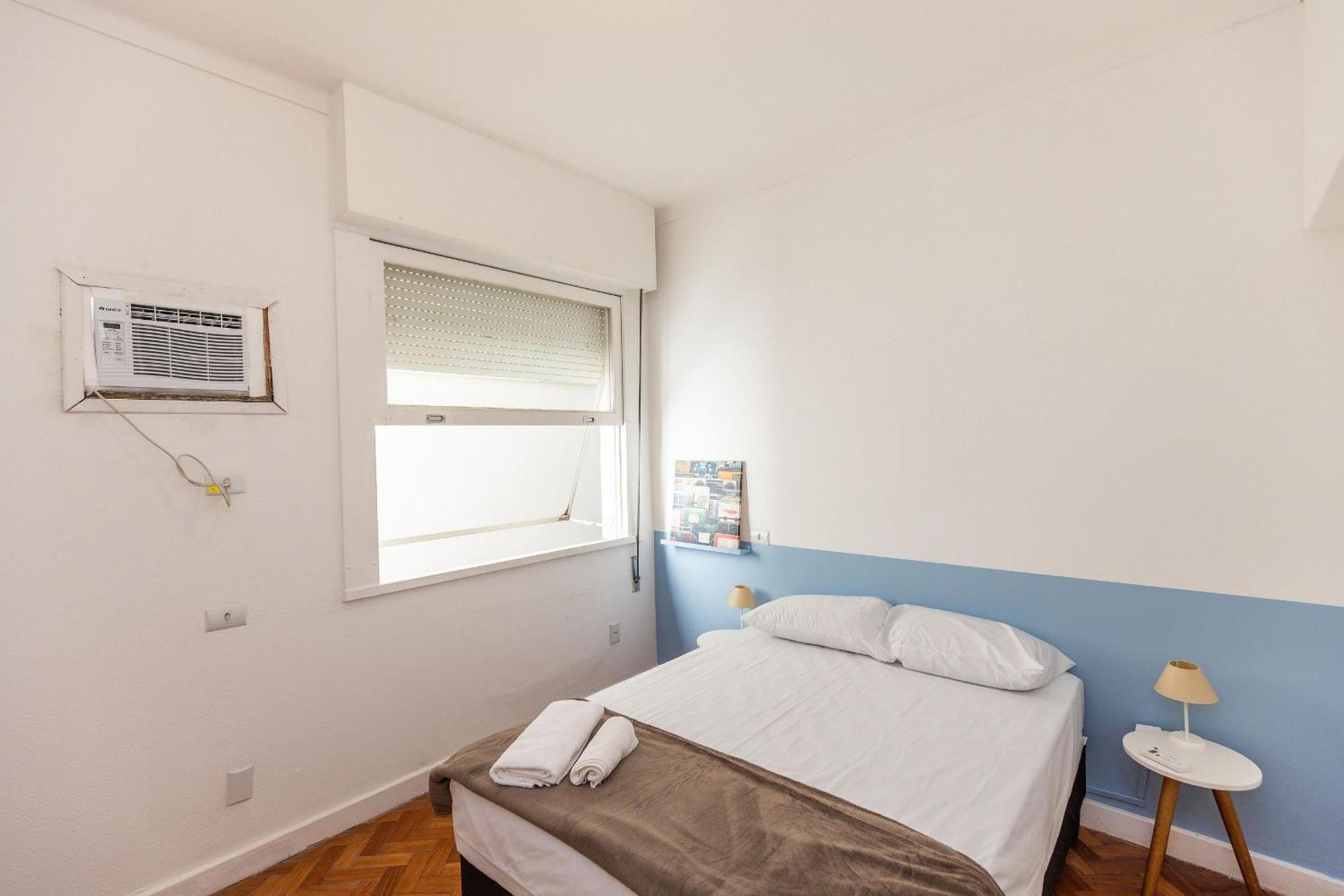 Apartamento No Coracao Do Leblon, Metro E 350m Da Praia! *